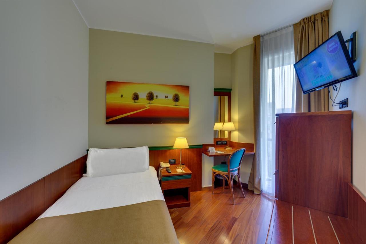 Hotel Raffaello Milano Esterno foto