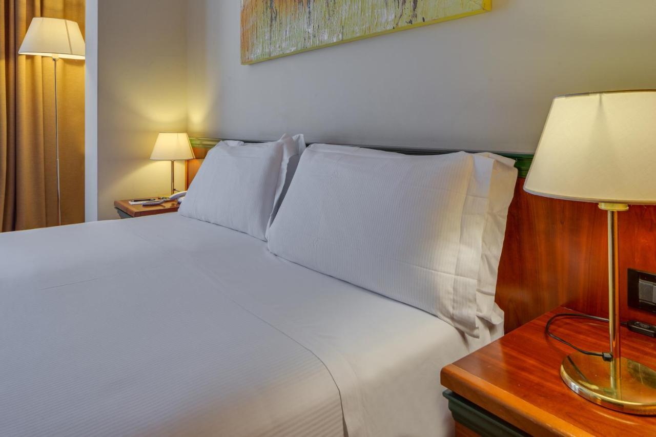 Hotel Raffaello Milano Esterno foto