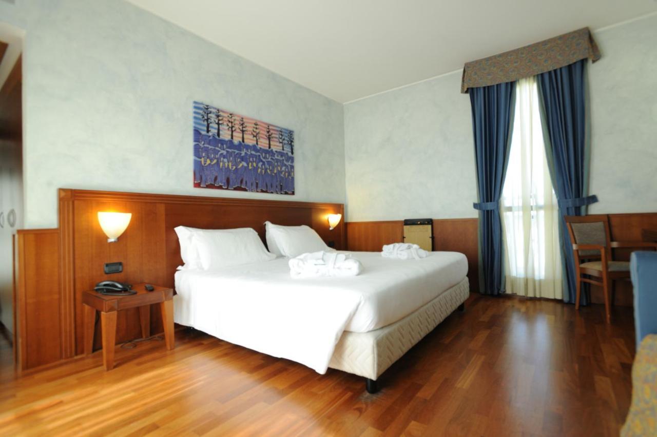 Hotel Raffaello Milano Esterno foto