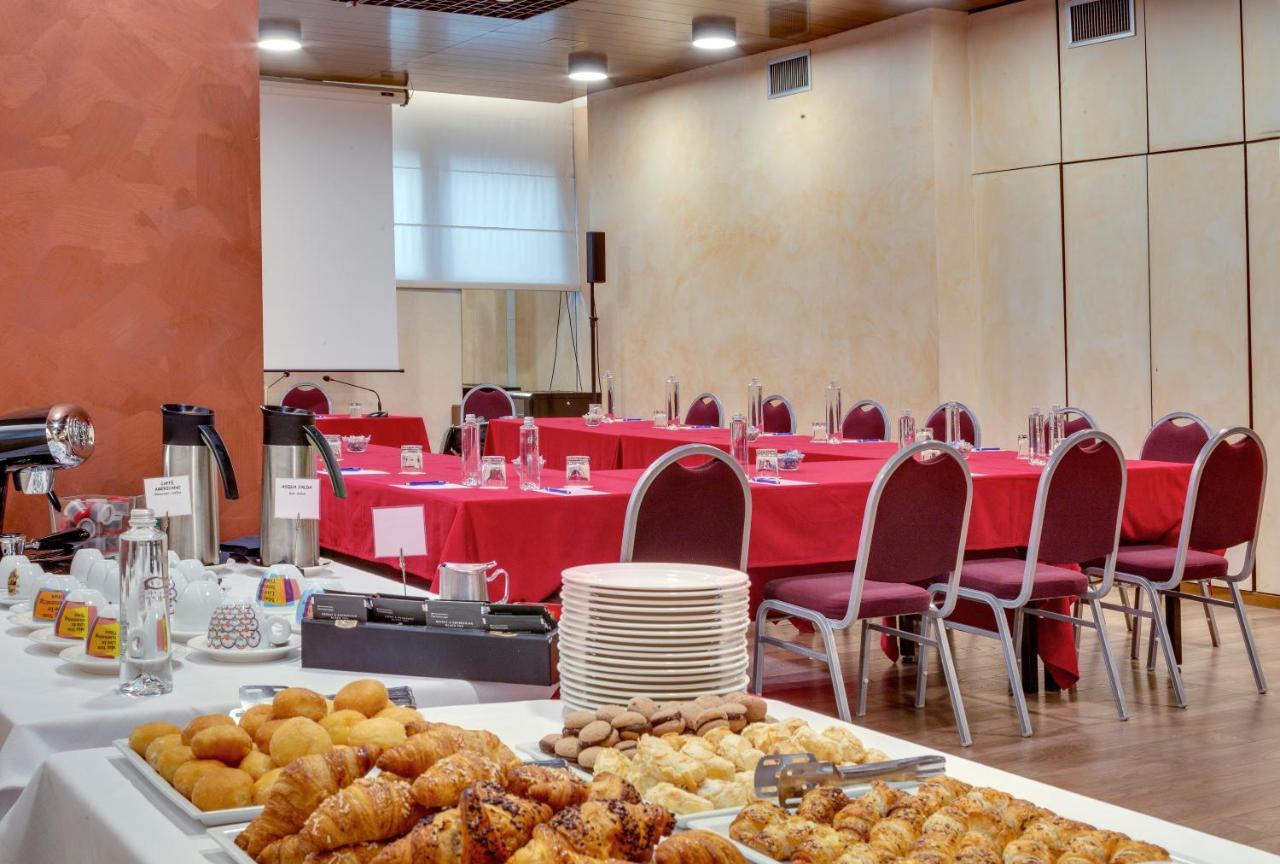 Hotel Raffaello Milano Esterno foto