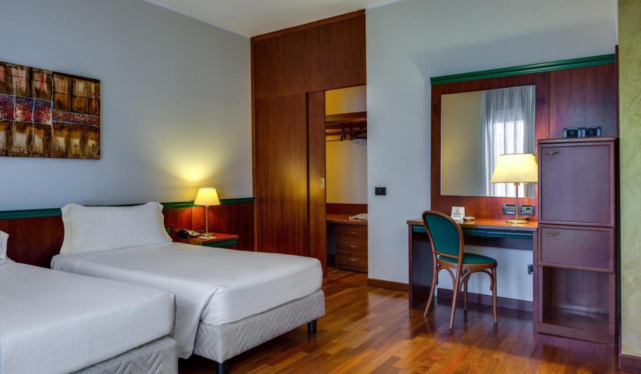 Hotel Raffaello Milano Esterno foto