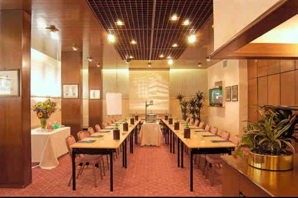 Hotel Raffaello Milano Esterno foto