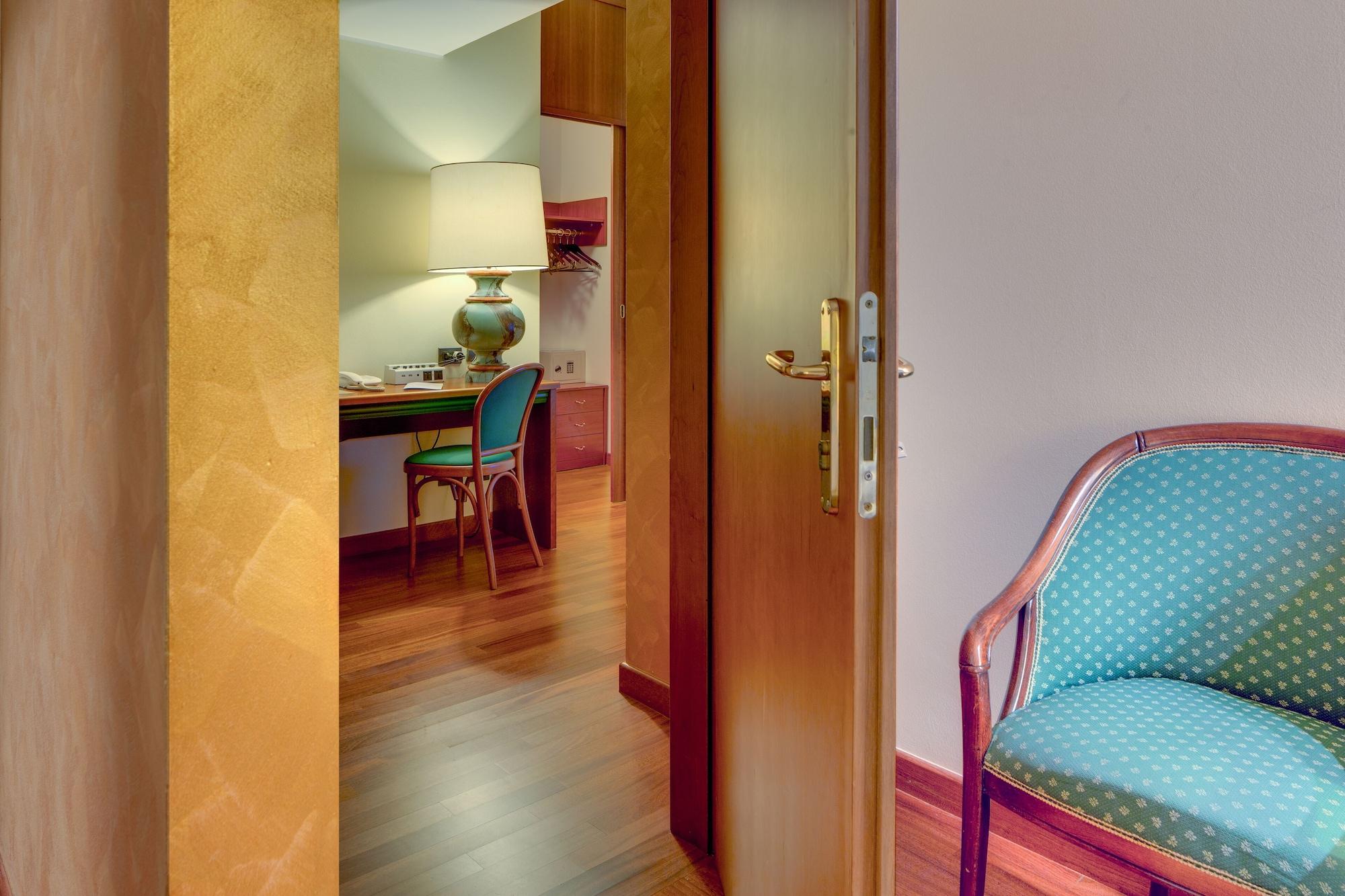 Hotel Raffaello Milano Esterno foto